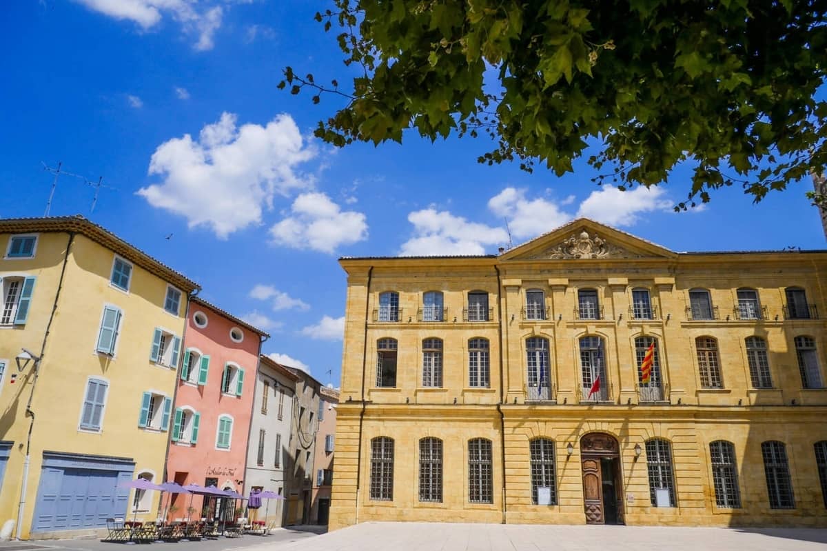 La mairie de Saint-Maximin-la-Sainte-Baume