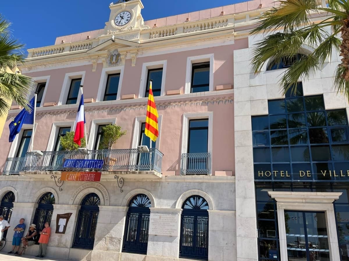 La mairie de Sanary-sur-Mer
