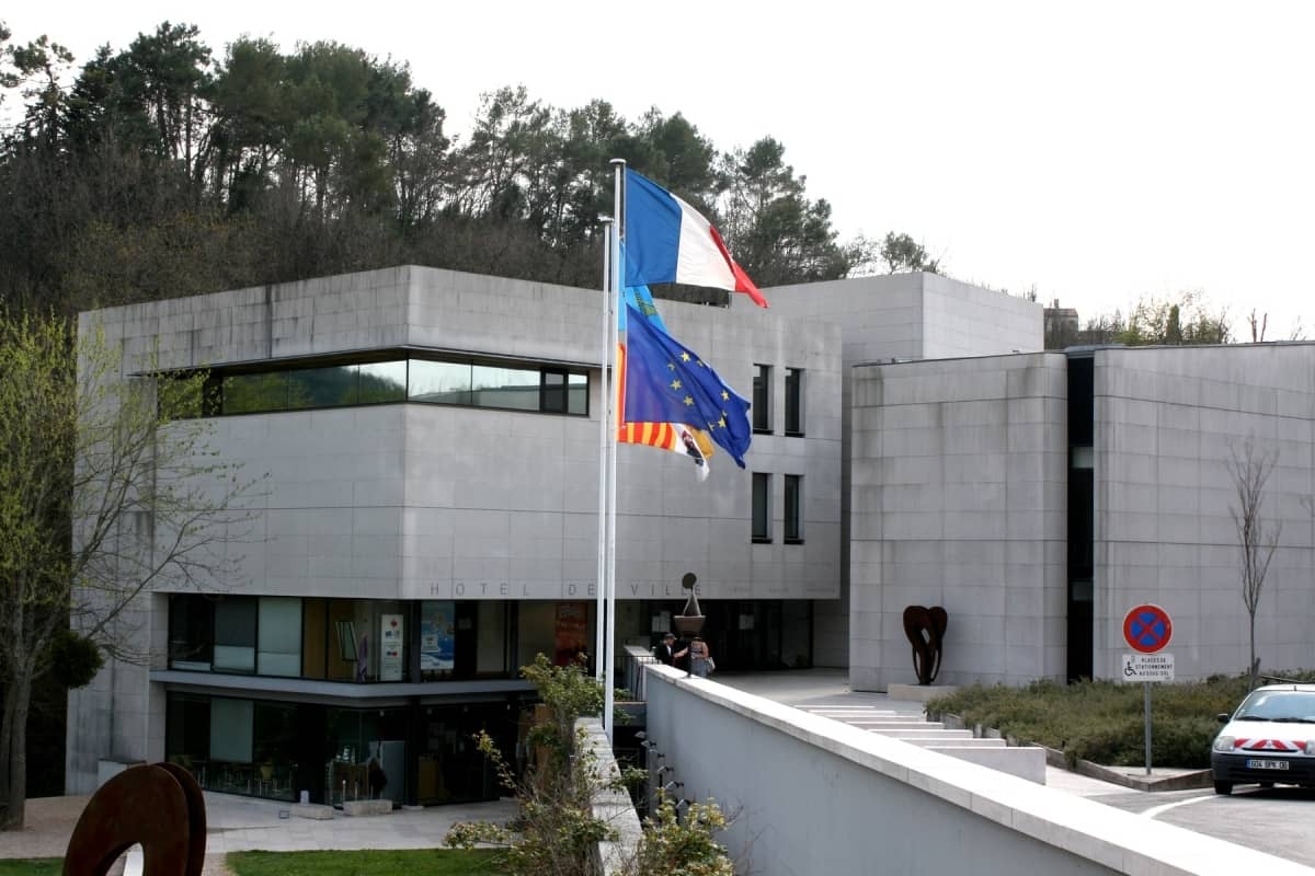 La mairie de Valbonne
