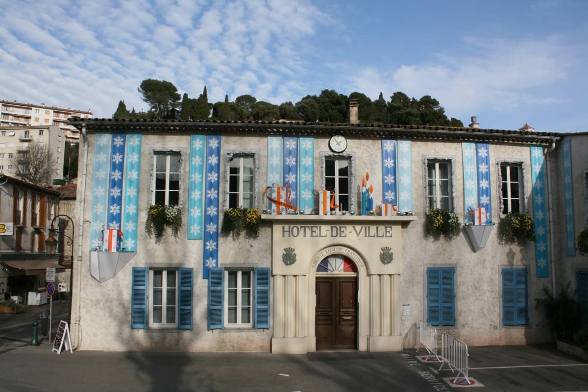 La mairie de Villeneuve-Loubet